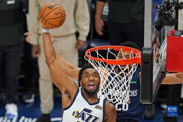 上海市足协贺电海港：上海职业足球首个双冠王