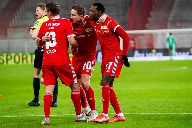 太阳险胜独行侠豪取7连胜 森林狼大胜开拓者