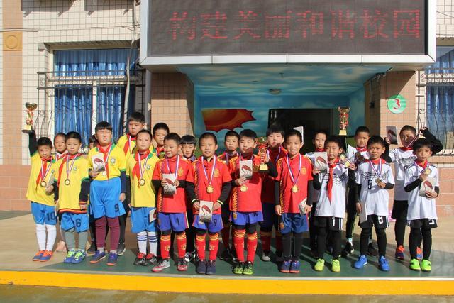 英超-B席破门哈兰德失点 曼城主场1-1埃弗顿