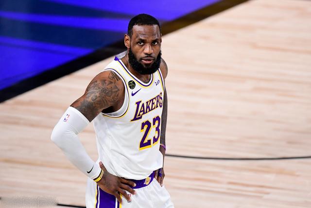 莫兰德15+14徐杰14分 广东6人上双大胜深圳