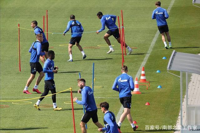 詹姆斯12+9库里7分 美国男篮大胜巴西晋级四强